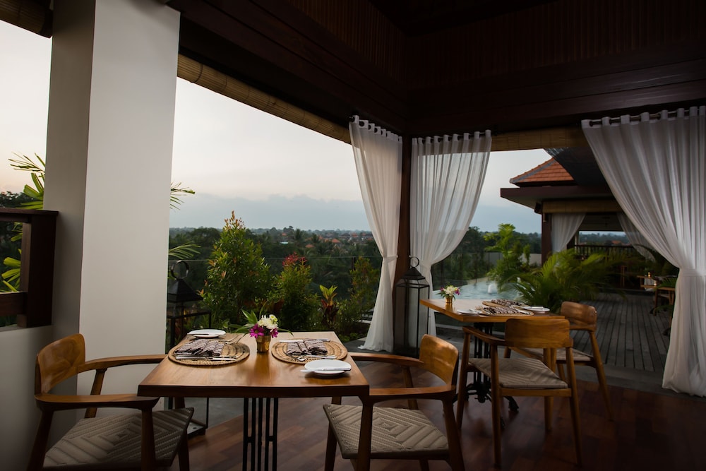 ubud village hotel