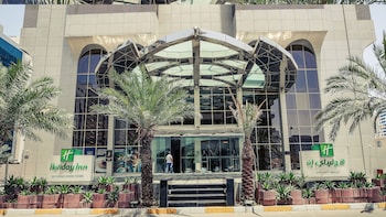 holiday inn abu dhabi downtown an ihg hotel