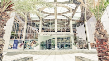 holiday inn abu dhabi downtown an ihg hotel