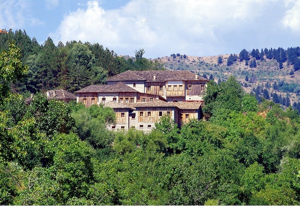 katogi averoff hotel and winery