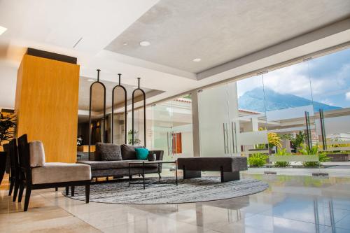 crowne plaza san salvador conference center