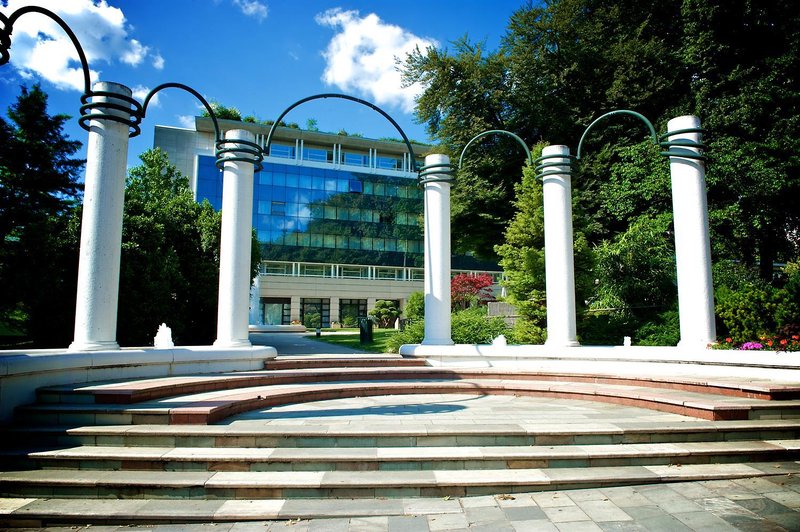 golden tulip aix les bains