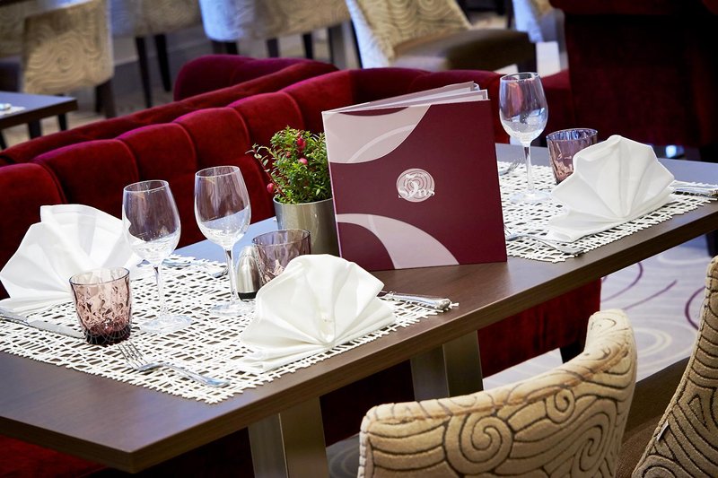 golden tulip aix les bains