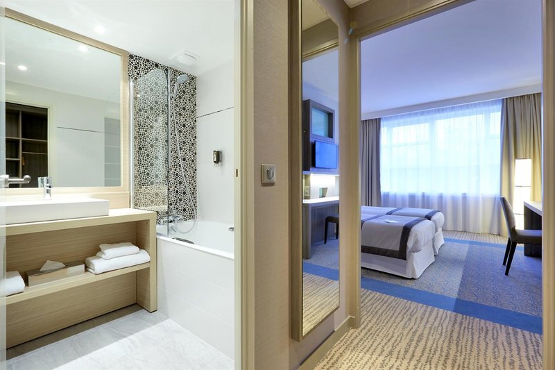 golden tulip aix les bains