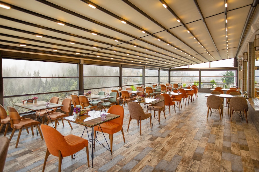 jolnar garden hotel