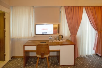 jolnar garden hotel