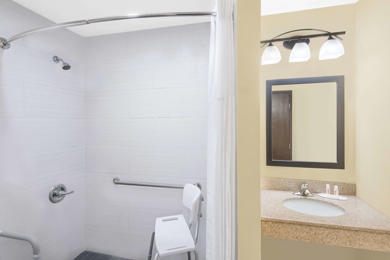 super 8 by wyndham webster city ia