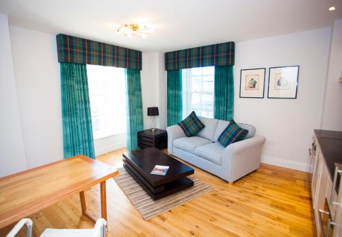 Royal Athenaeum Suites,Aberdeenshire>>Aberdeen,4 star