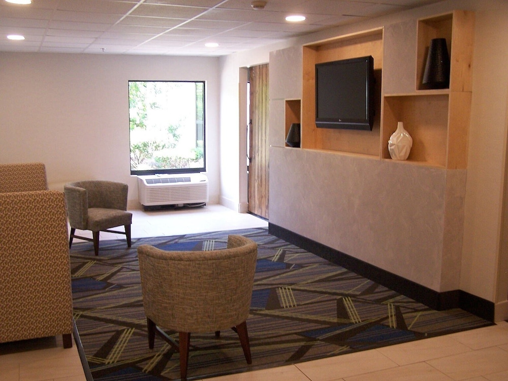 holiday inn express new albany louisville nw by ihg