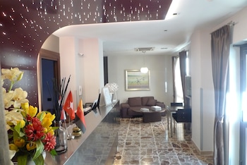 Hotel De Meis,Via Roma, 202,3 star