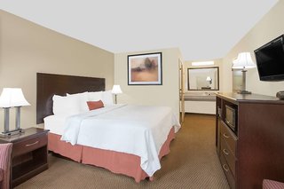 Baymont By Wyndham Greenville,North Carolina>>Greenville,3 star