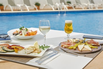 Universal Aparthotel Don Camilo,Near Cala Es Conills,4 star