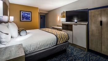 best western plus bloomington east hotel
