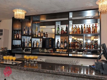 al murjan palace hotel