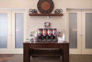 hampton inn and suites williston