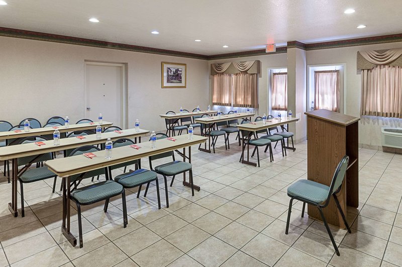 econo lodge downtown south