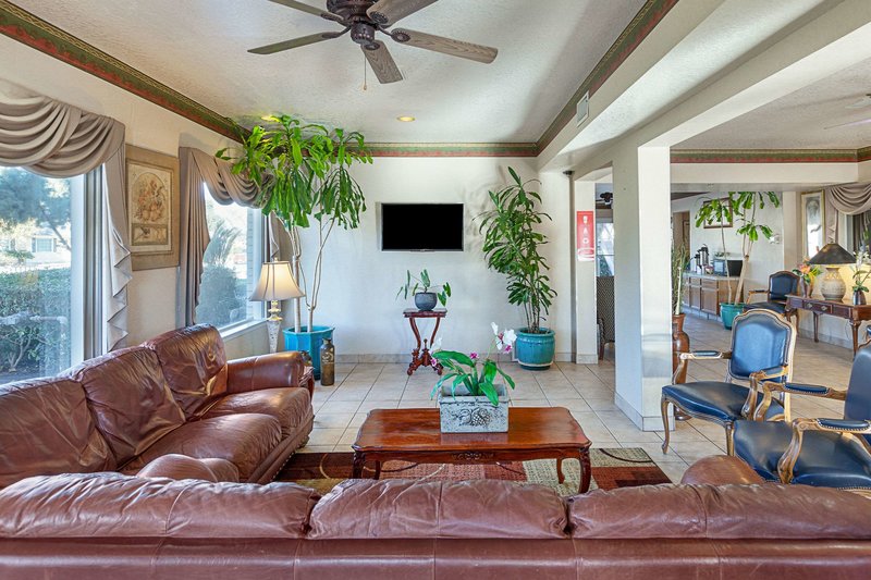 econo lodge downtown south