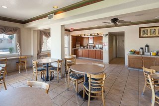 econo lodge downtown south