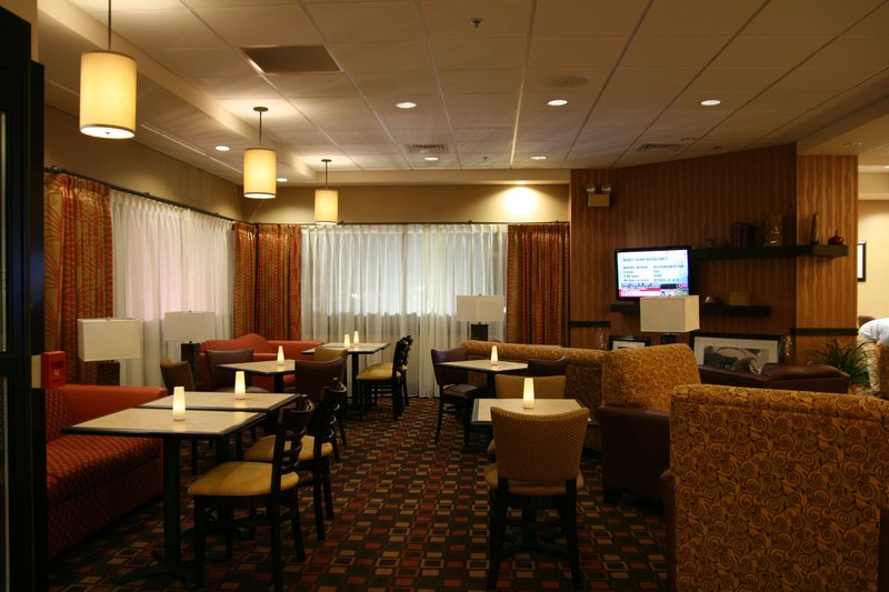 hampton inn chambersburg