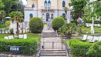 hotel villa astra