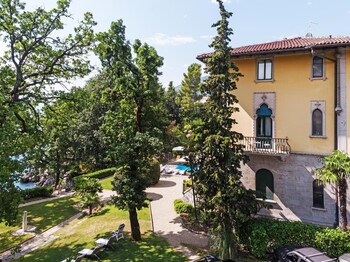 hotel villa astra