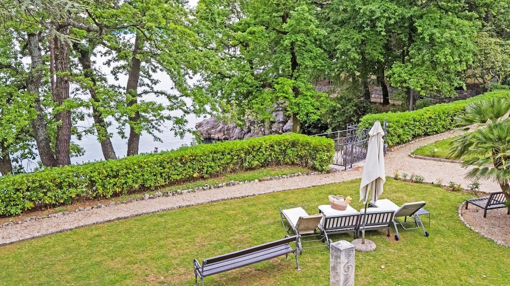 hotel villa astra