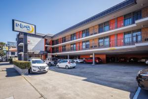 la luna inn ascend hotel collection