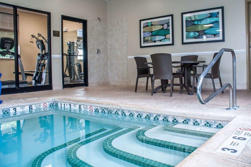 comfort inn university