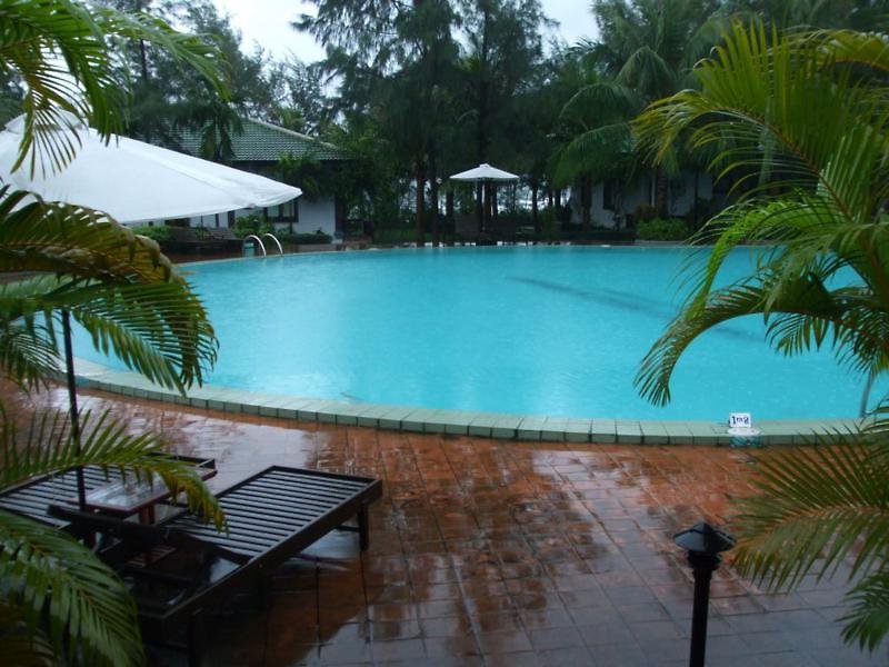 lang co beach resort