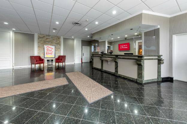 red roof inn plus newark liberty airport carteret