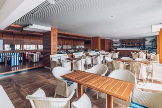carine hotel delfin