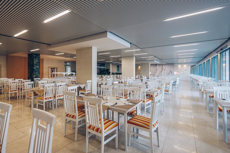 carine hotel delfin