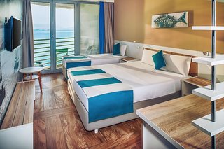 carine hotel delfin