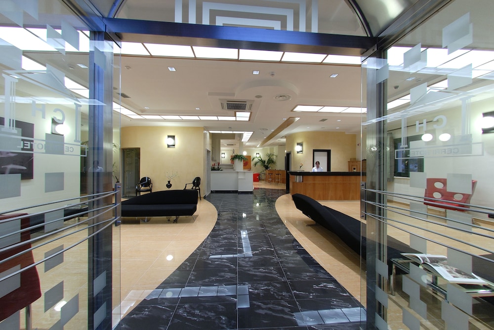 cerri hotel