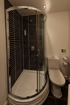 premier suites liverpool