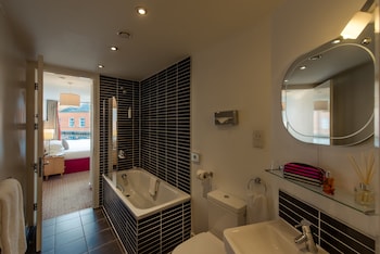 premier suites liverpool