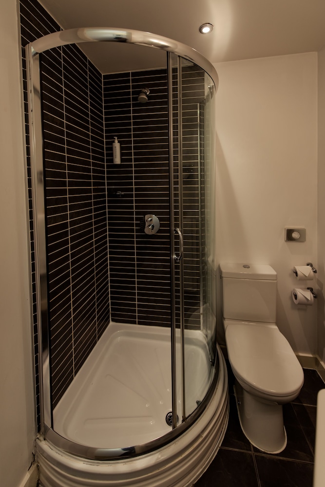 premier suites liverpool