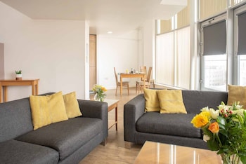 premier suites liverpool