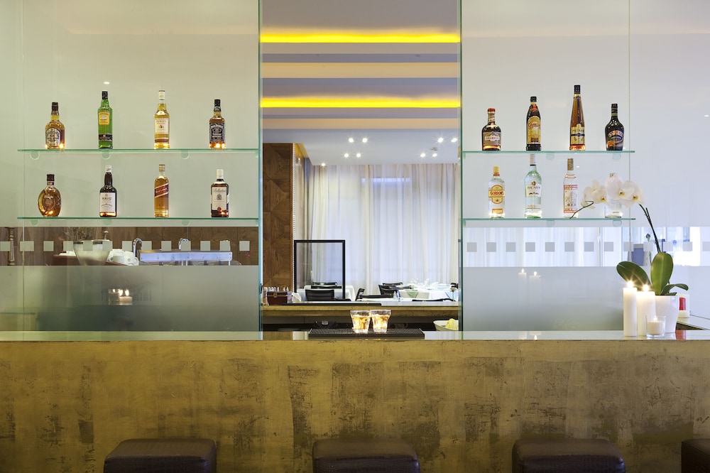 Lucy Hotel,Chalcis>>Amarinthos,4 star