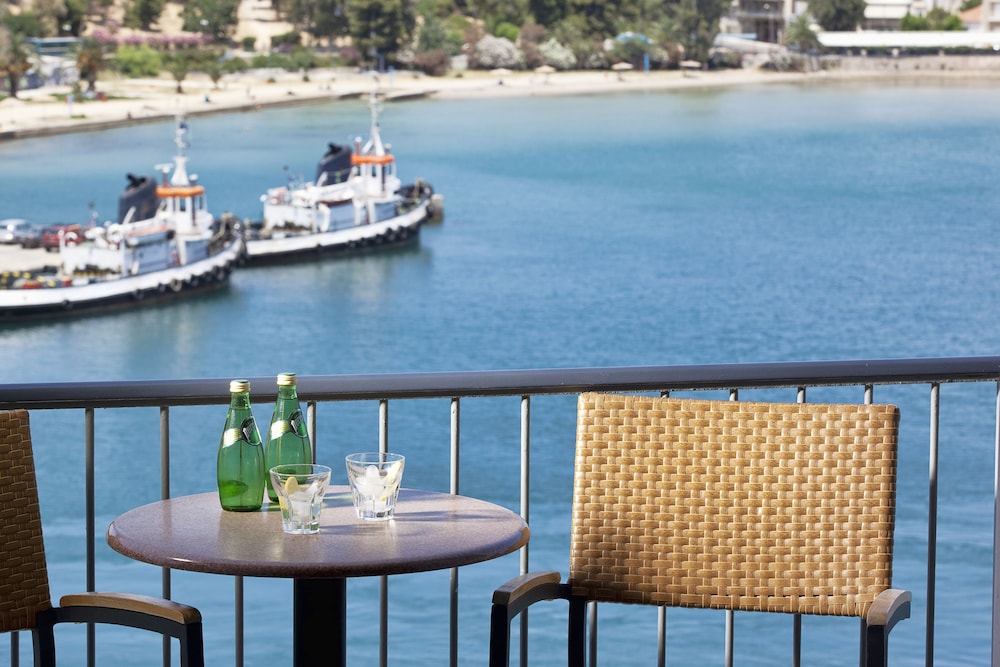 Lucy Hotel,Chalcis>>Amarinthos,4 star