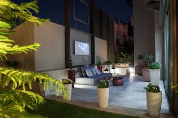 athenaeum eridanus luxury hotel