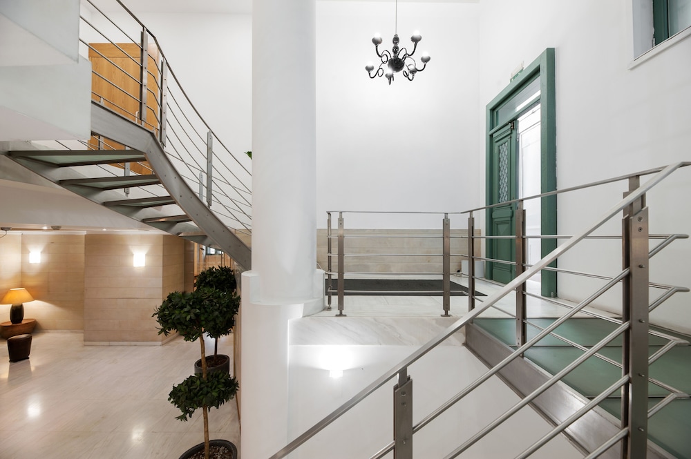 athenaeum eridanus luxury hotel