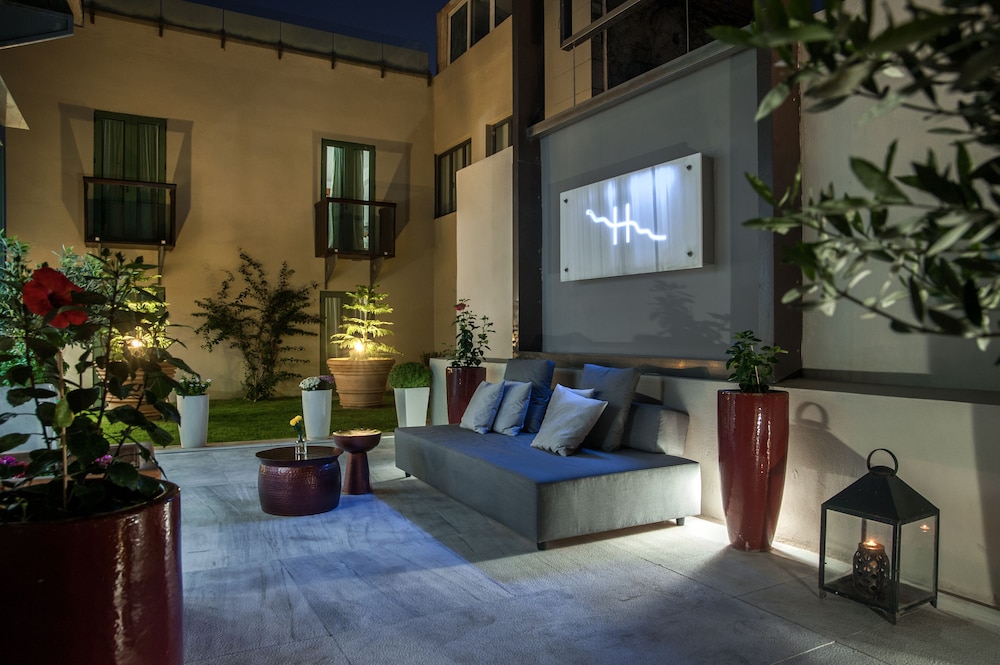 athenaeum eridanus luxury hotel