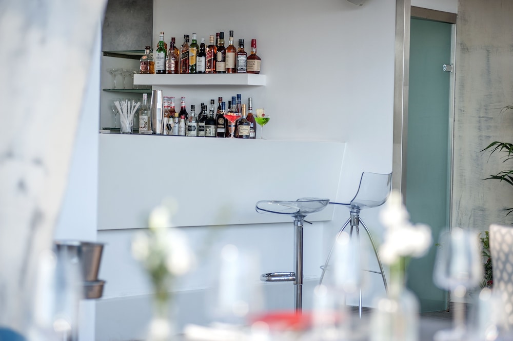 athenaeum eridanus luxury hotel