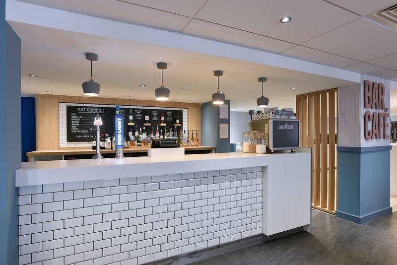 travelodge edinburgh central