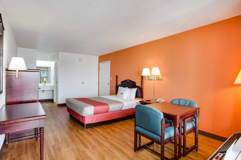 motel 6 white house tn