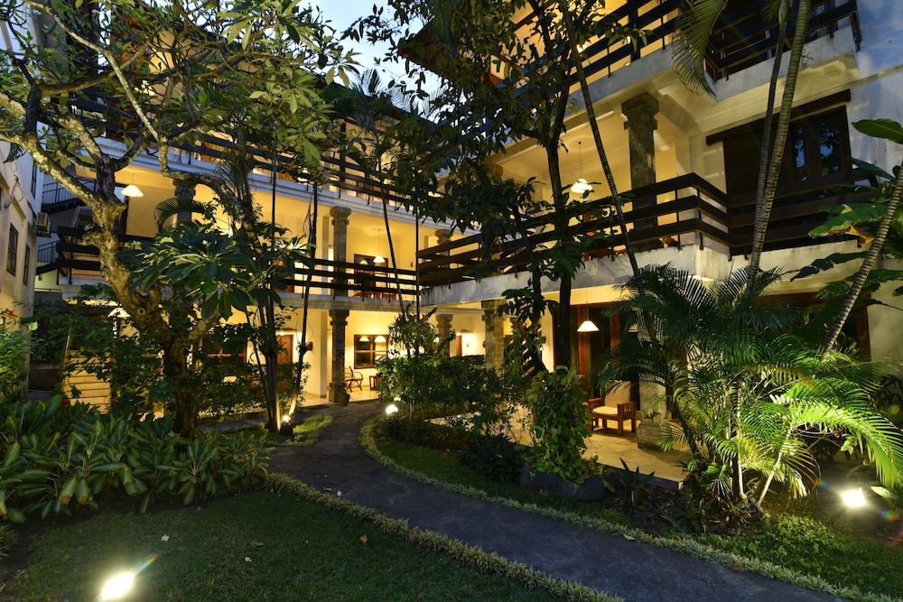 sari bunga hotel