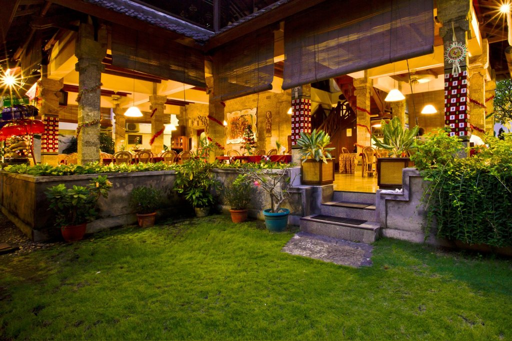 Sari Bunga Hotel,Near Double Six Beach,3 star