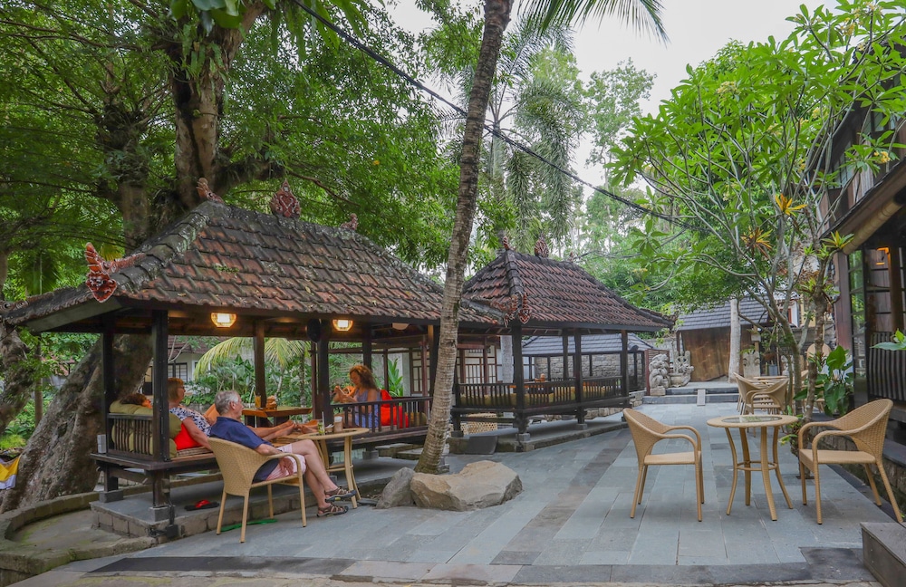 ubud sari health resort