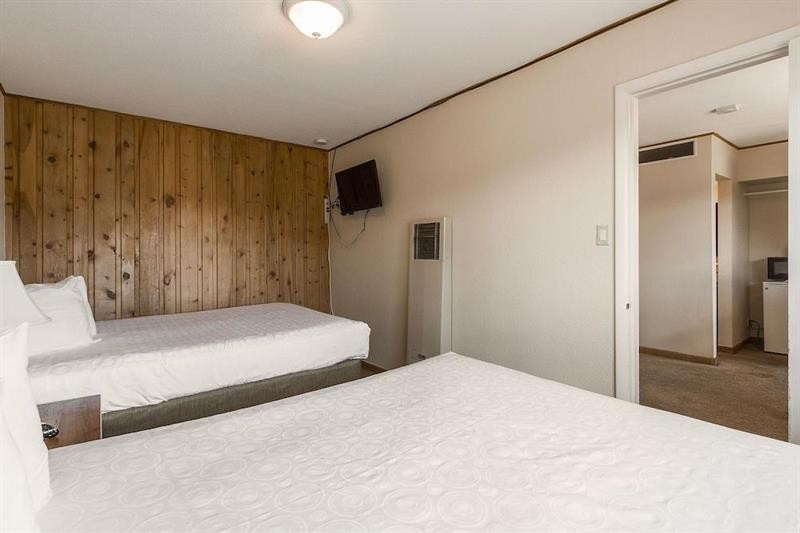 coyote mountain lodge